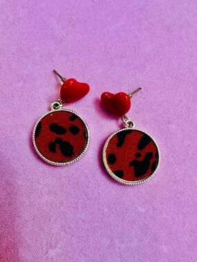 Red Heart & Leopard Print Dangle Earrings